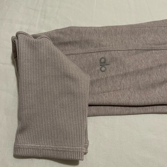 LIGHT purple/pink AloSoft high waisted leggings - Picture 3 of 6